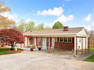 1863 Old Hollow Rd, Walkertown, NC 27051