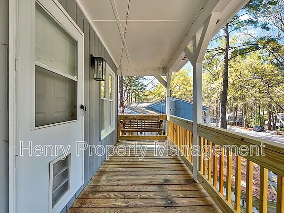 3rd image of 150 Carmichael Ct
