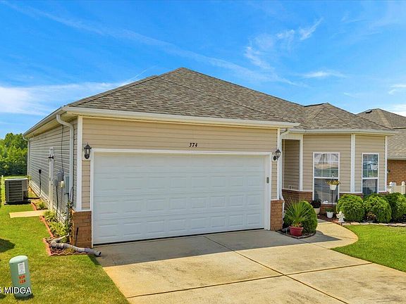3rd image of 374 Spyglass Hill Dr