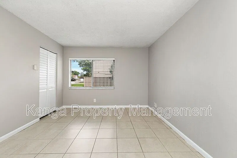 2 bed, 2.0 bath, 868 sqft, $1,900 — Photo 3