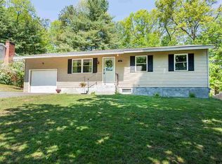 58 Trottingham Rd, Saratoga Springs, NY 12866