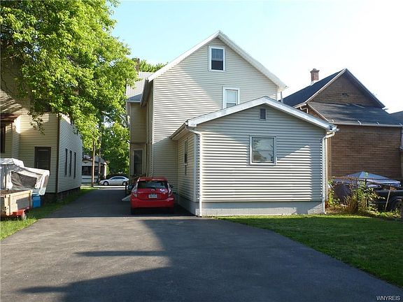 4th image of 203 Robinson St
