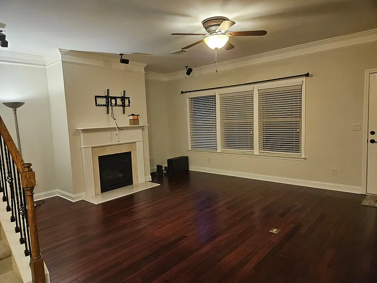 365 Lockwood Pl — Photo 11