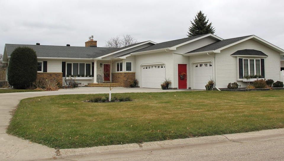 1st image of 6310 Lake Dr