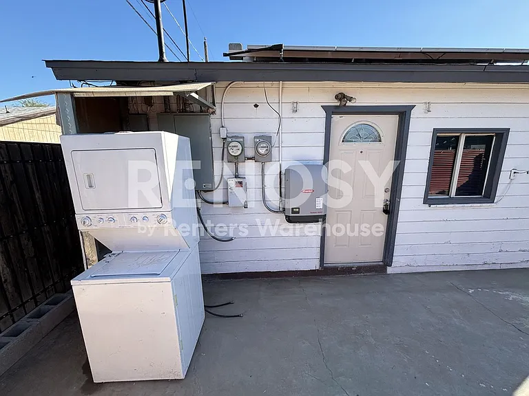 2818 W Heatherbrae Dr — Photo 44