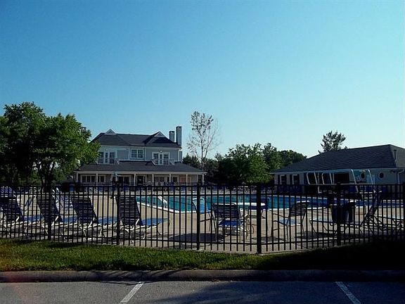 3rd image of 4364 River Oak Trl