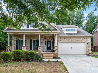 121 Misty Woods Dr, Lake Wylie, SC, 29710