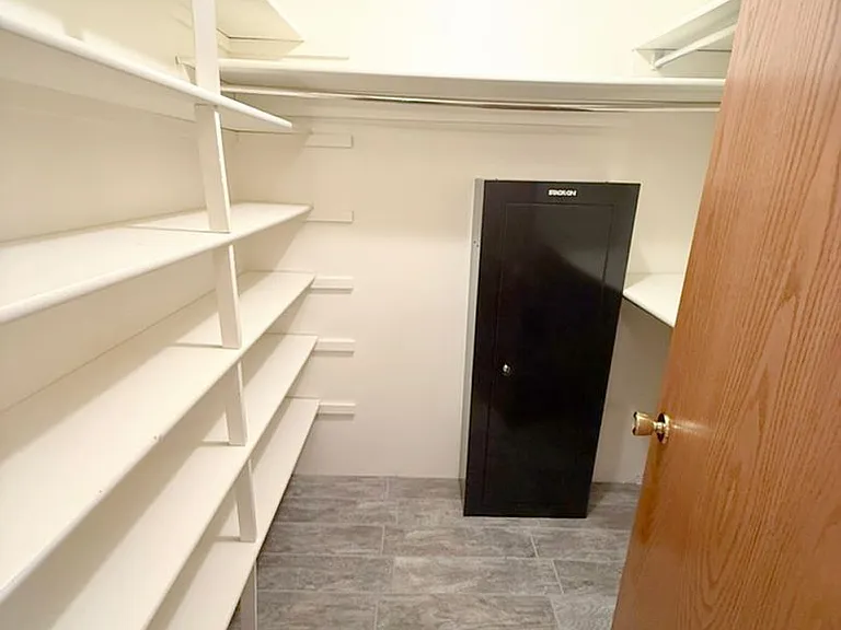 4432 Annette Park Dr — Photo 23
