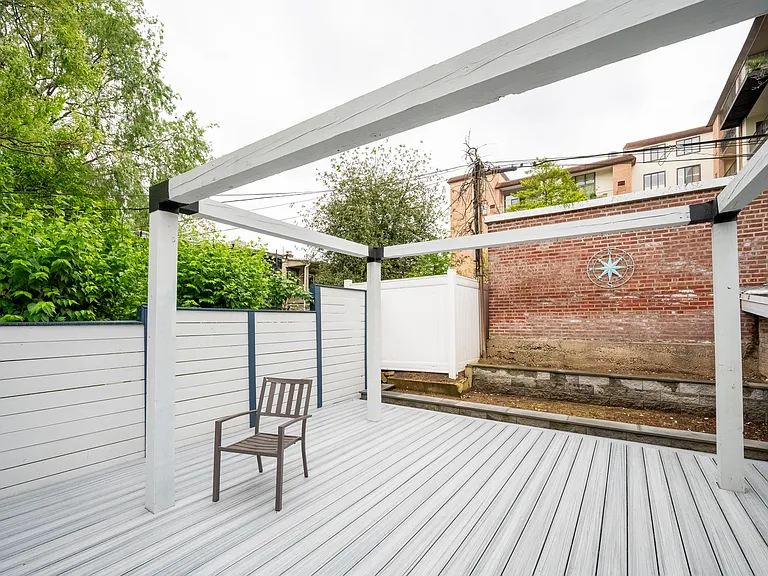 1406 Lovering Ave — Photo 32