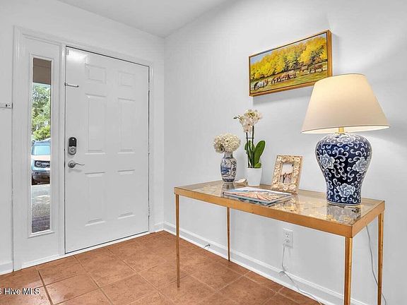 3rd image of 6211 Wrightsville Avenue Apt 114