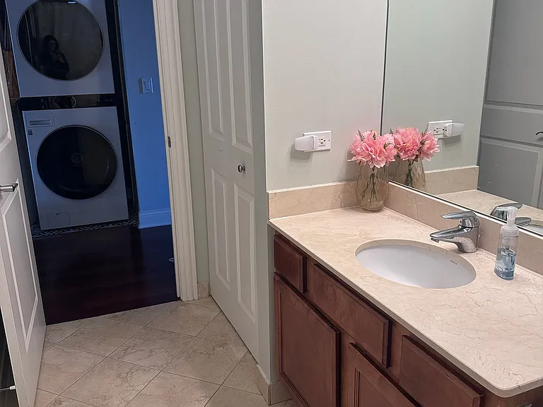 2nd bathroom