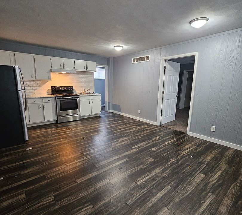 2nd image of 313 E Locust St APT 1