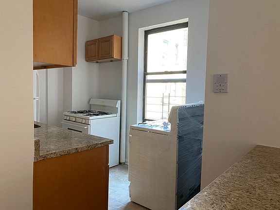 5th image of 19 E 109th St #51