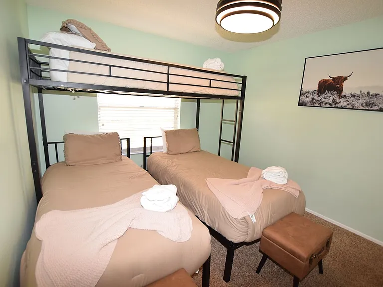7748 Indian Ridge Trl S — Photo 32