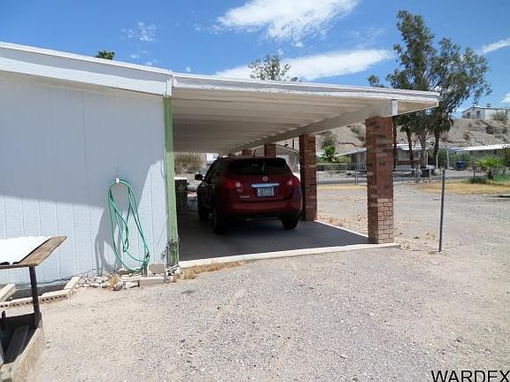 2nd image of 900 Swan Dr
