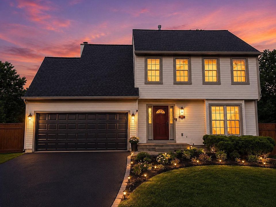 1st image of 9316 Waterford Dr