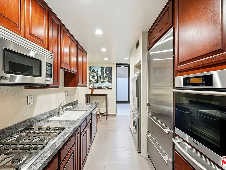 1033 Carol Dr #T16 — Photo 7