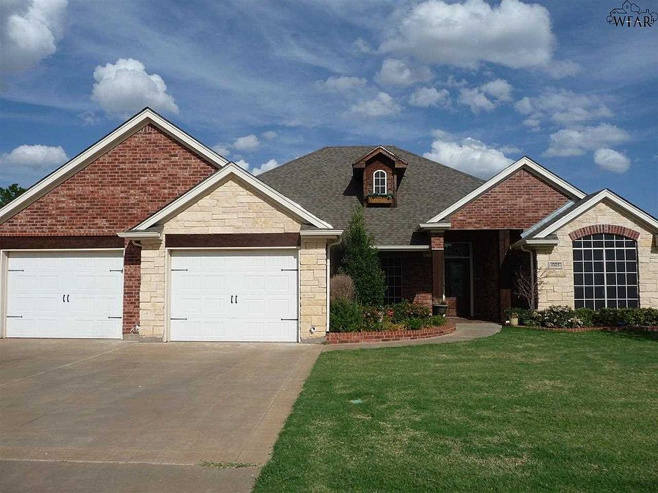 1005 Corbin Dr, Burkburnett, TX 76354 | Zillow