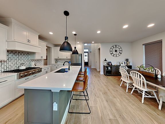 5th image of 617 Fielding St
