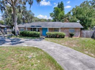 1004 N Shore Dr, Leesburg, FL 34748