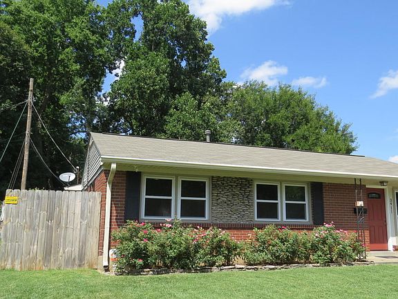 2nd image of 3411 Terrier Ln