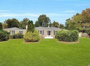 82 Dunlop Rd, Huntington, NY 11743