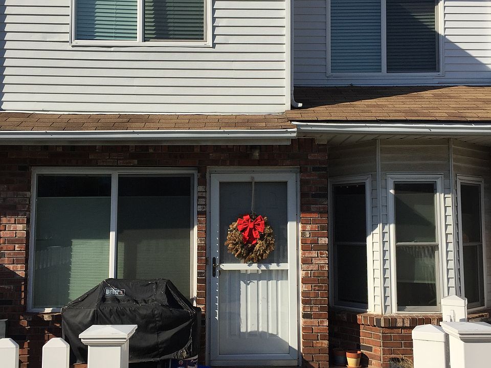 1st image of 43A Country Dr W