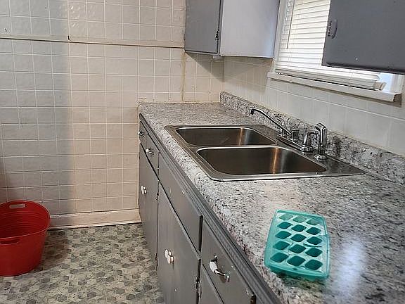 5th image of 6328 Indiana Ave