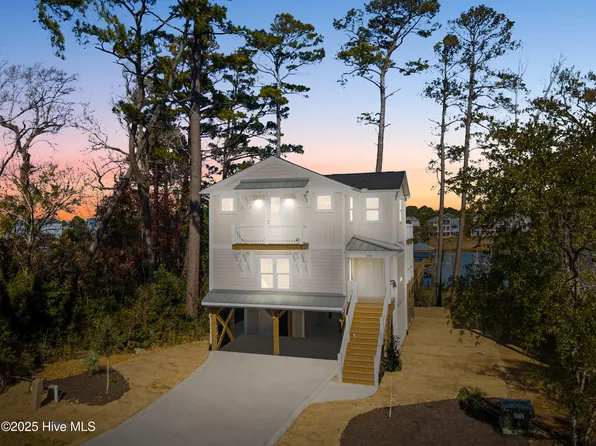 3704 E Yacht Drive, Oak Island, NC 28465