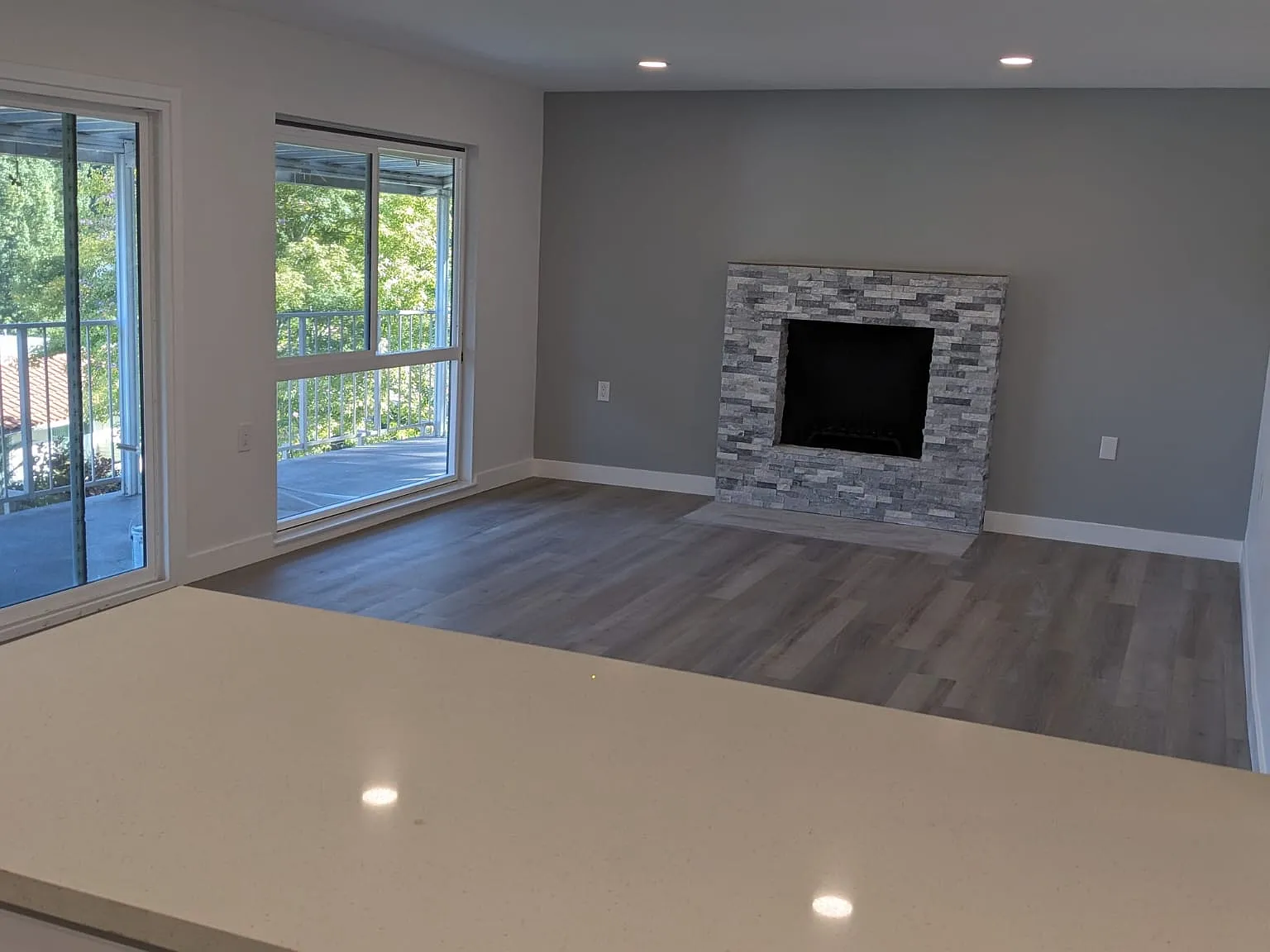 2 bed, 1100 sqft, $2,975 — Photo 3