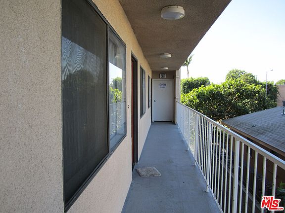 3rd image of 4734 S Slauson Ave