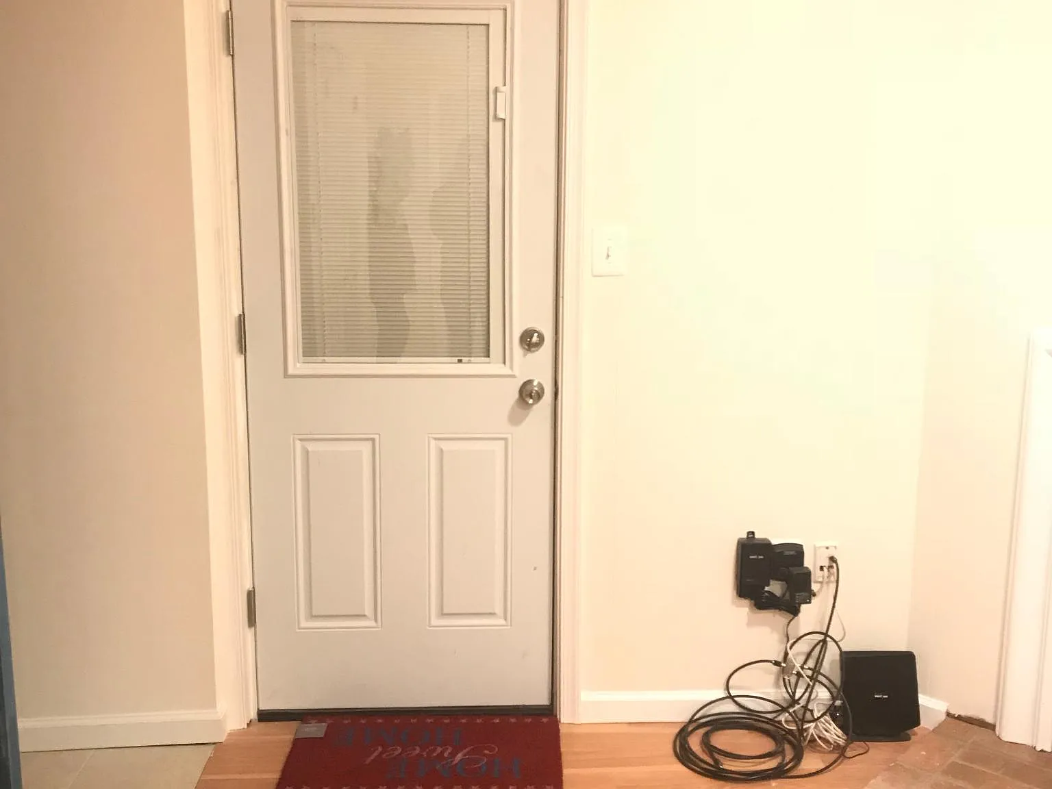 1 bed, 704 sqft, $1,400 — Photo 4