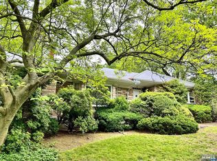 633 Wilmerding Ave, Teaneck, NJ 07666