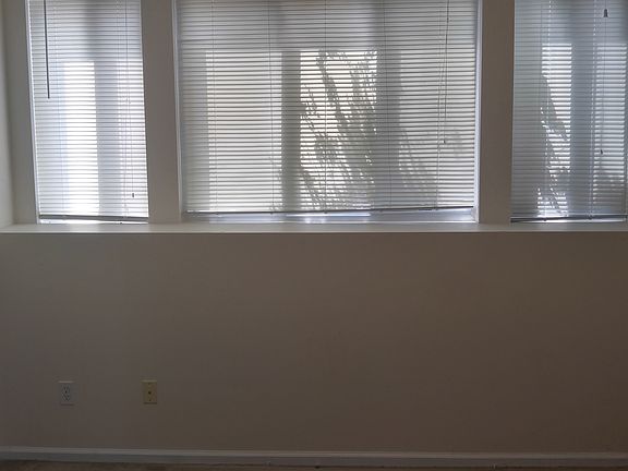3rd image of 78 Clearmont Ave Side #