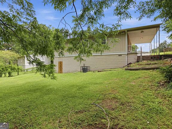 3rd image of 3809 Clovis Ct NW