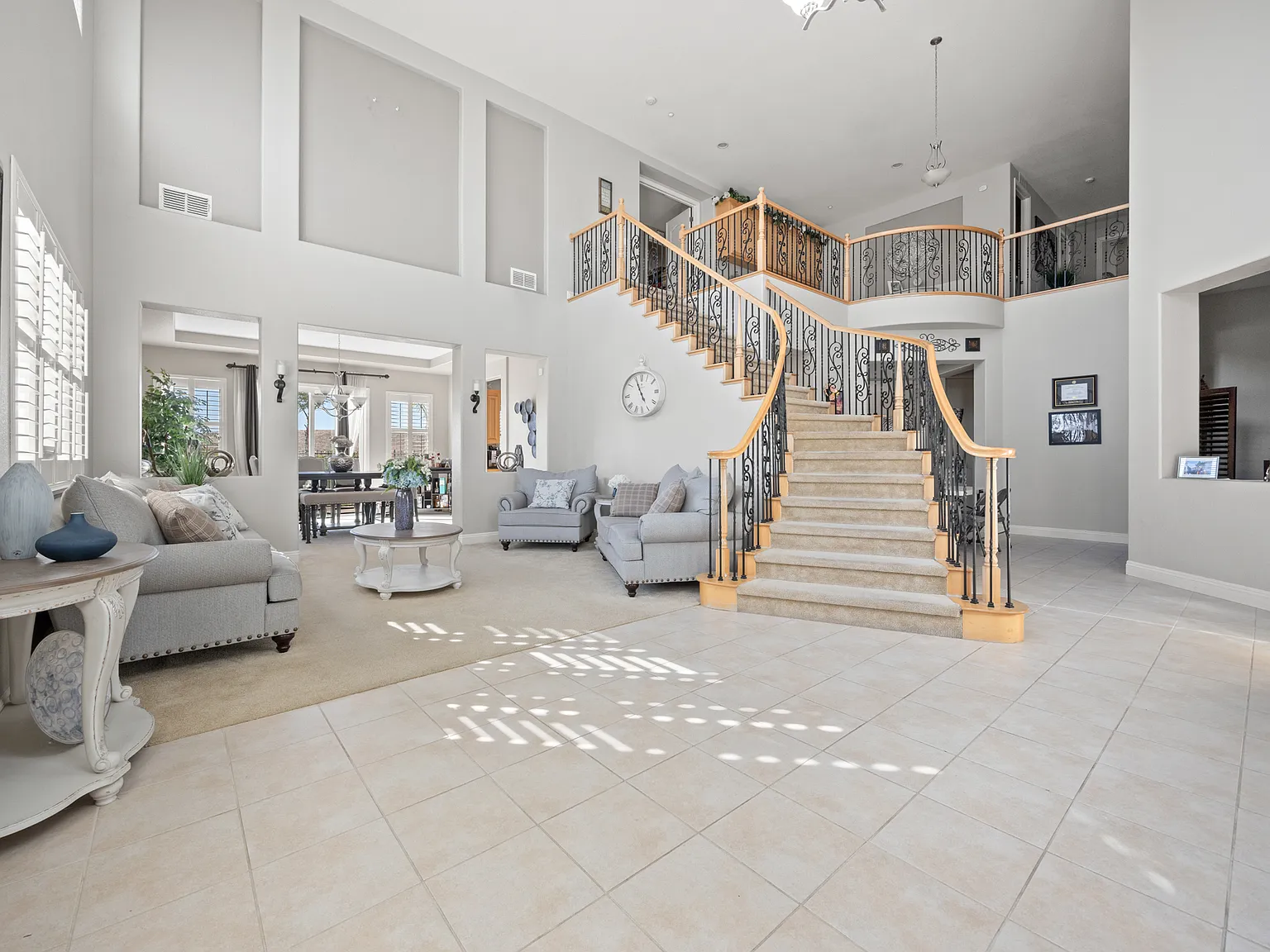 5 bed, 4843 sqft, $5,100 — Photo 4