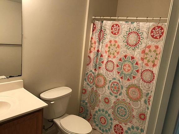 5th image of 130 Lucy Ln