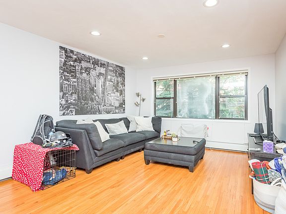 3rd image of 2135 33rd Ave APT 1