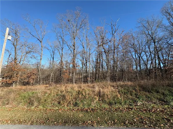 Egton Dr #40, Bella Vista, AR 72714
