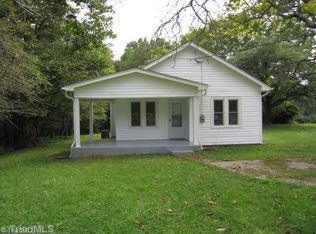 2000A Old Winston Rd, Pinnacle, NC 27043