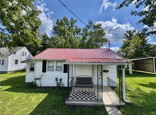 1208 S 2nd St, Effingham, IL 62401