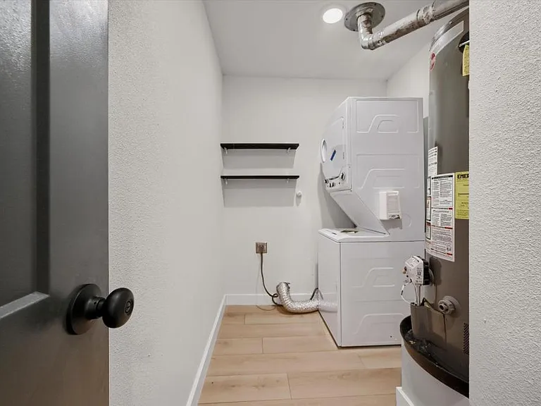 600 N Jordan St — Photo 12