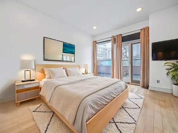 189 Bridge St APT 2B, Brooklyn, NY 11201