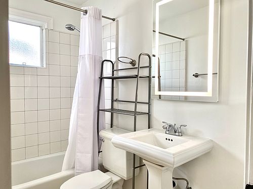 5th image of 2305 Chariton St #5