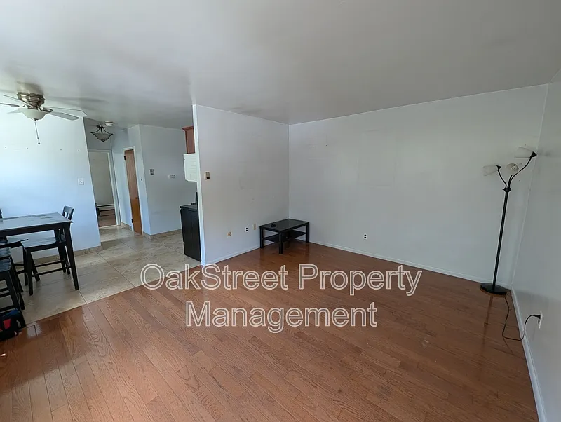 1 bed, 1.0 bath, $1,350 — Photo 1