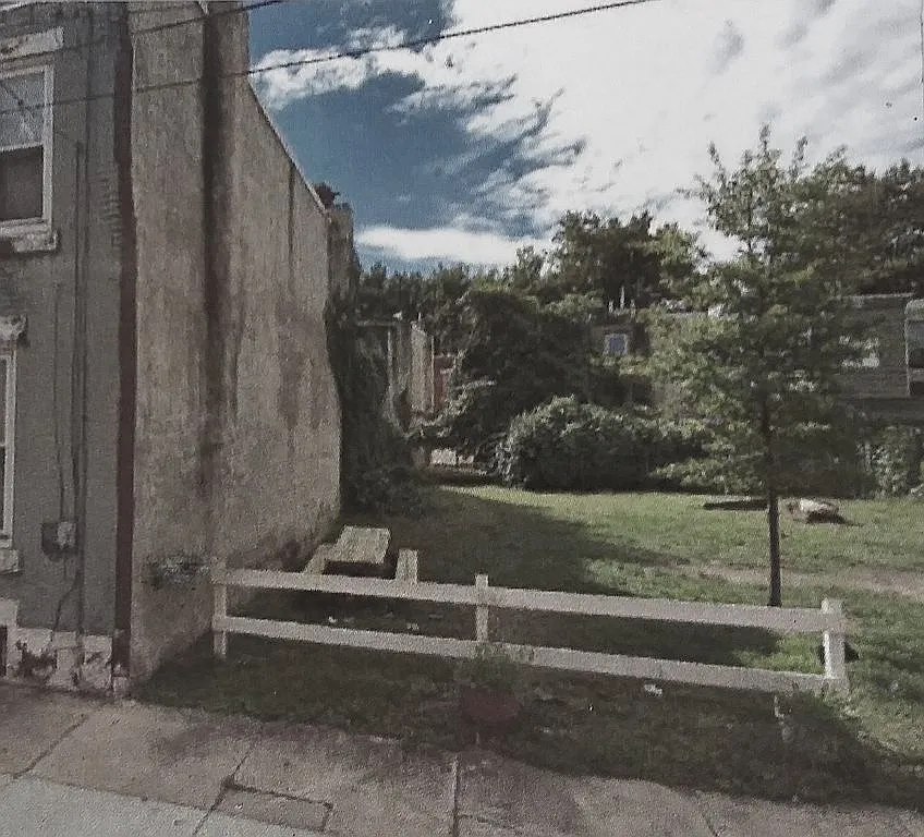 2936 French St photo 1