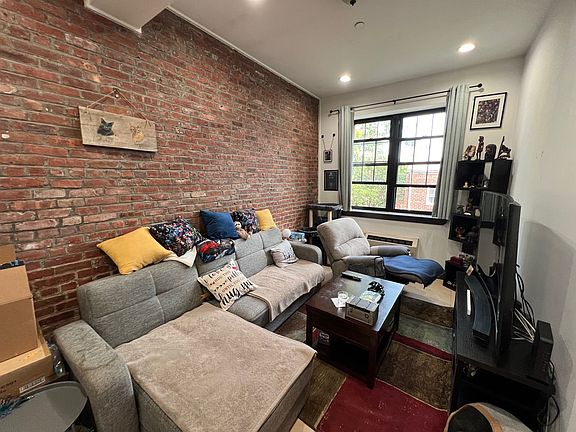4th image of 25-75 22nd St #2R