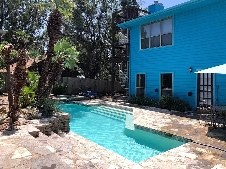 16114 Chase Hill Blvd — Photo 1