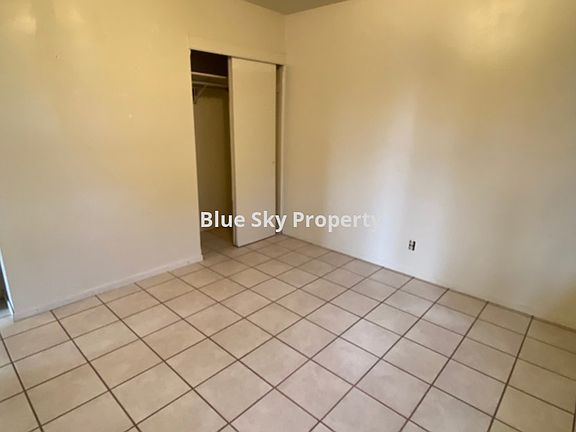 5th image of 818 E Airport Ave