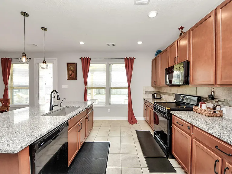 3705 Banbury Ln — Photo 11